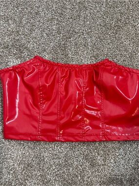 SHEIN Red Glossy Strapless Top